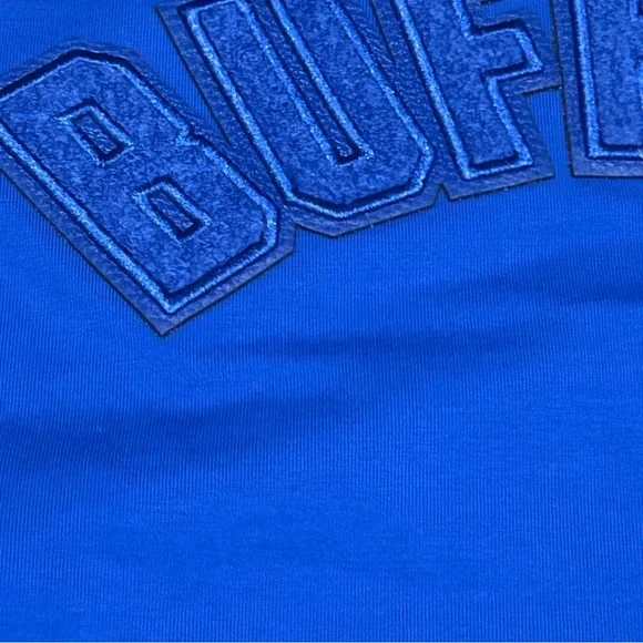 Buffalo Bills Woman’s Cropped T-Shirt (NWT) - Picture 8 of 9
